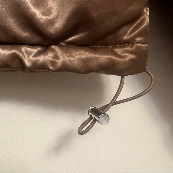 7 For All Mankind Cropped Puffer Jacket Womens size Small NWT - Picture 4 of 5